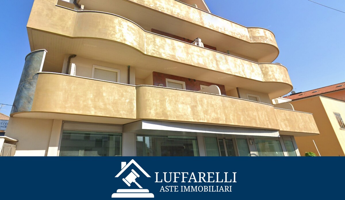 Immagine di LOCALE COMMERCIALE VIA BENEDETTO CROCE  CHIETI CH