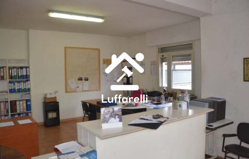 Immagine di NEGOZIO VIA ROASCIO – TRAGLIATELLA CAMPITELLO (RM)