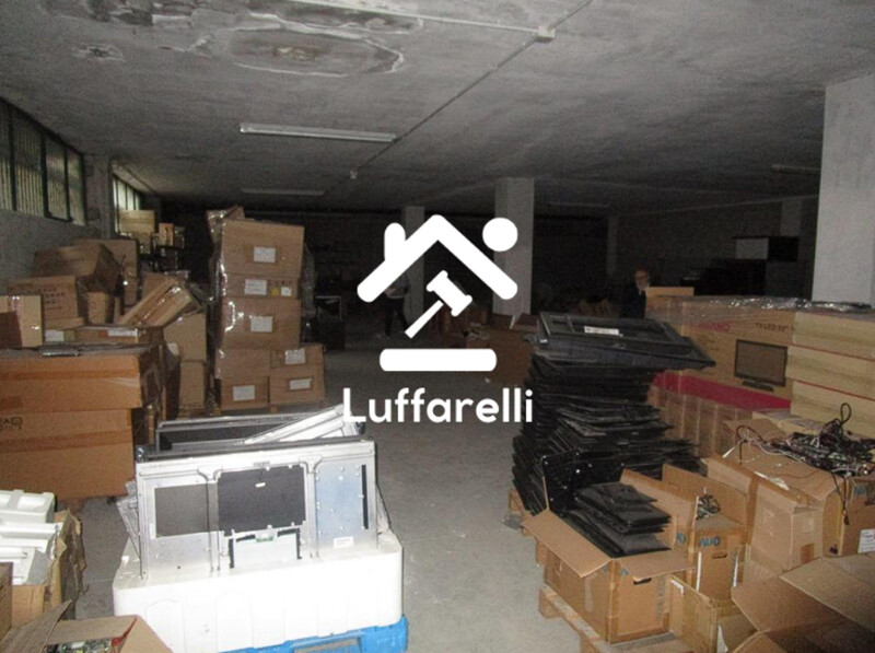 Immagine di MAGAZZINO VIA FRATELLI DI DIO – MAGENTA (MI)
