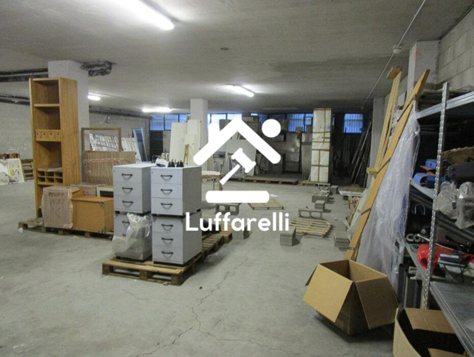 Immagine di MAGAZZINO VIA FRATELLI DI DIO – MAGENTA (MI)