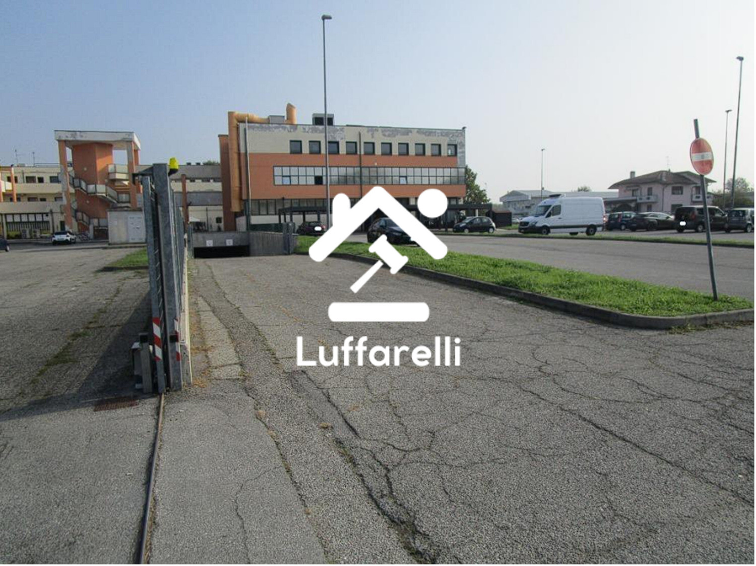 MAGAZZINO VIA FRATELLI DI DIO - MAGENTA (MI) — foto 3