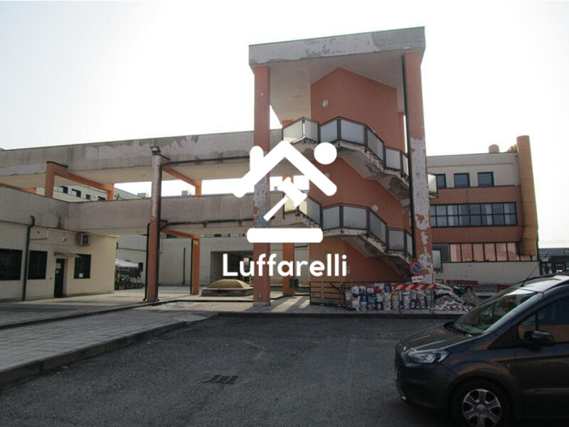 Immagine di MAGAZZINO VIA FRATELLI DI DIO – MAGENTA (MI)
