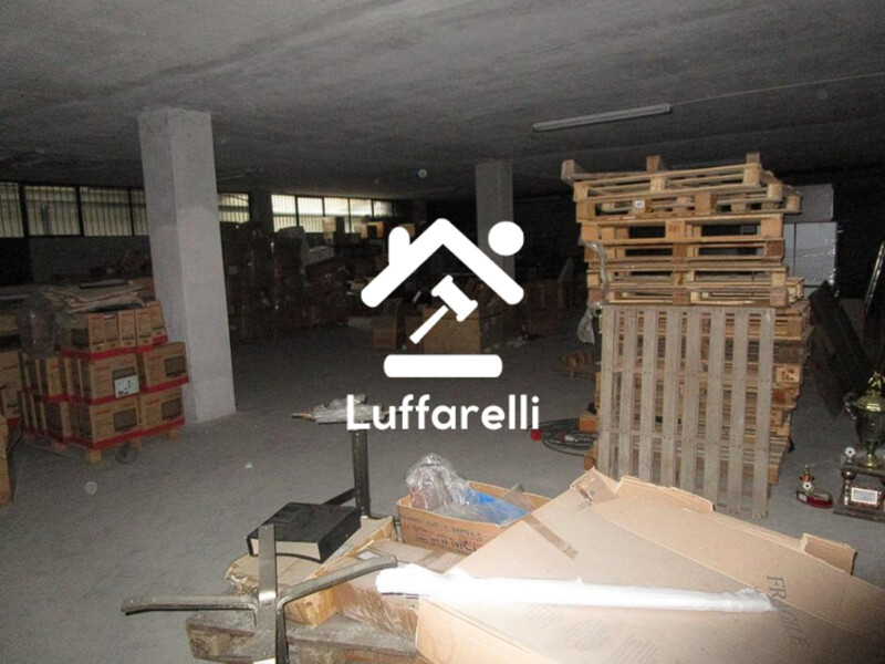 Immagine di MAGAZZINO VIA FRATELLI DI DIO – MAGENTA (MI)