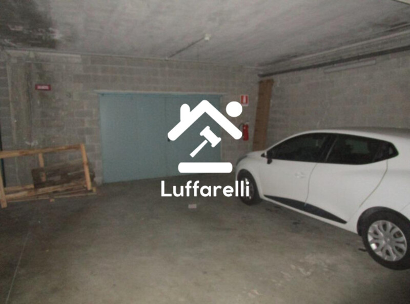 Immagine di MAGAZZINO VIA FRATELLI DI DIO – MAGENTA (MI)