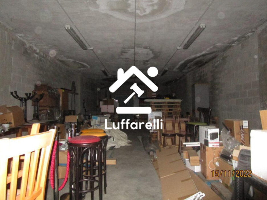 Immagine di MAGAZZINO VIA FRATELLI DI DIO – MAGENTA (MI)