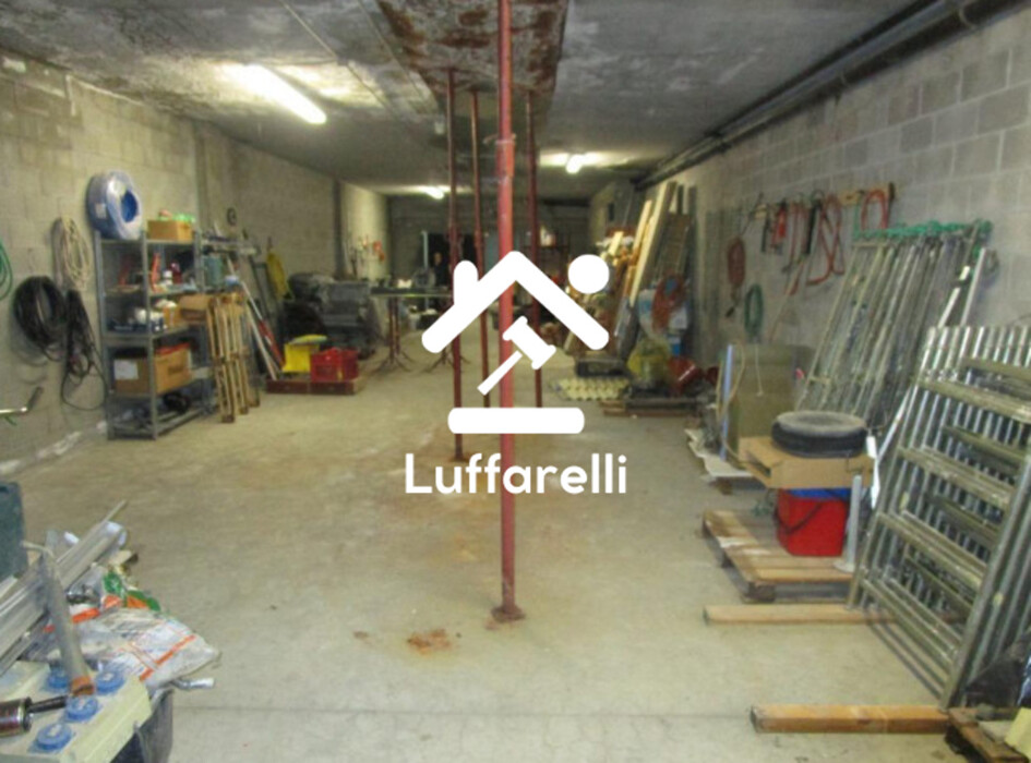 Immagine di MAGAZZINO VIA FRATELLI DI DIO – MAGENTA  (MI)