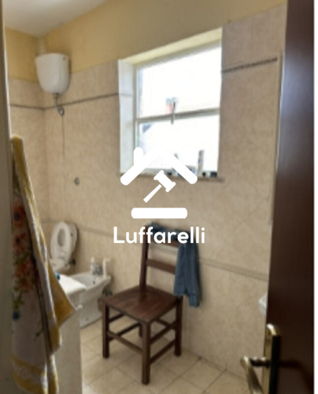 Immagine di MAGAZZINO VIA MONTE CUCCO – CASTELNUOVO DI PORTO (RM)