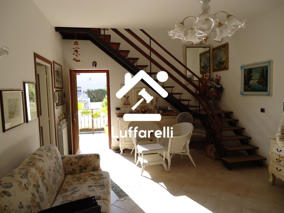 Immagine di VILLINO VIA G. BASILE – ANZIO (RM)