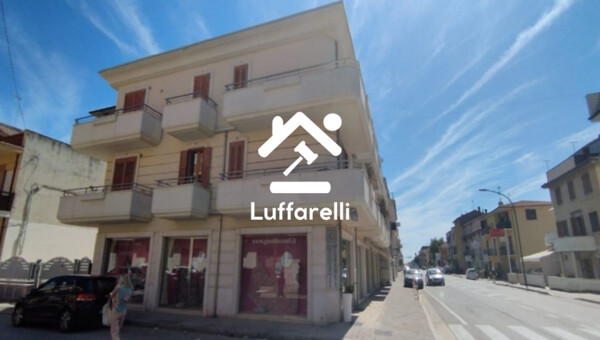 NEGOZIO O LOCALE COMMERCIALE VIA GIUSEPPE MAZZINI - PORTO SANT'ELPIDIO — foto 2