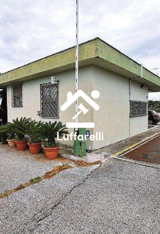 Immagine di IMPIANTO FOTOVOLTAICO E TERRENI VIA MAREMMANA – SABAUDIA(LT)