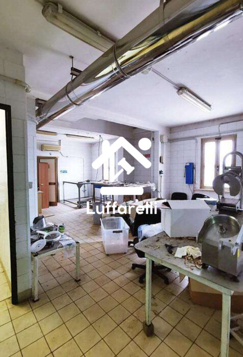 Immagine di IMPIANTO FOTOVOLTAICO E TERRENI VIA MAREMMANA – SABAUDIA(LT)