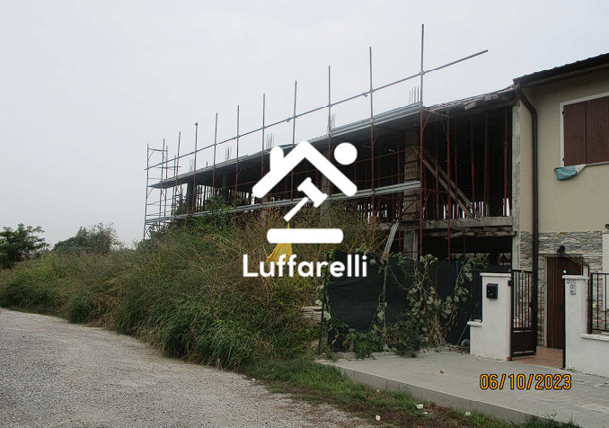 Immagine di IN CORSO DI COSTRUZIONE VIA BISSOLATI – PESCAROLO ED UNITI