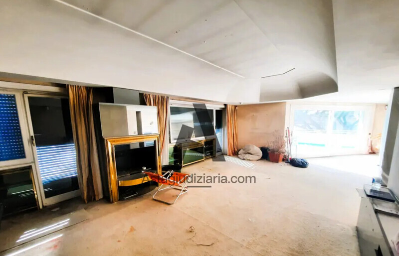 Immagine di APPARTAMENTO VIA ACHILLE PAPA – ROMA