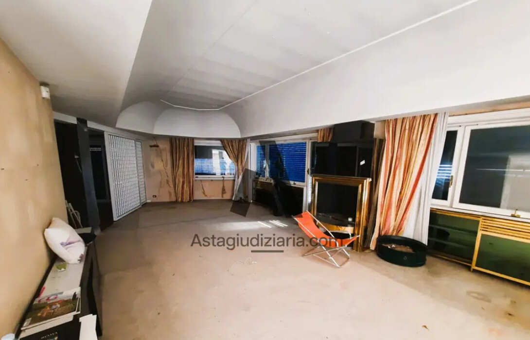 Immagine di APPARTAMENTO VIA ACHILLE PAPA – ROMA