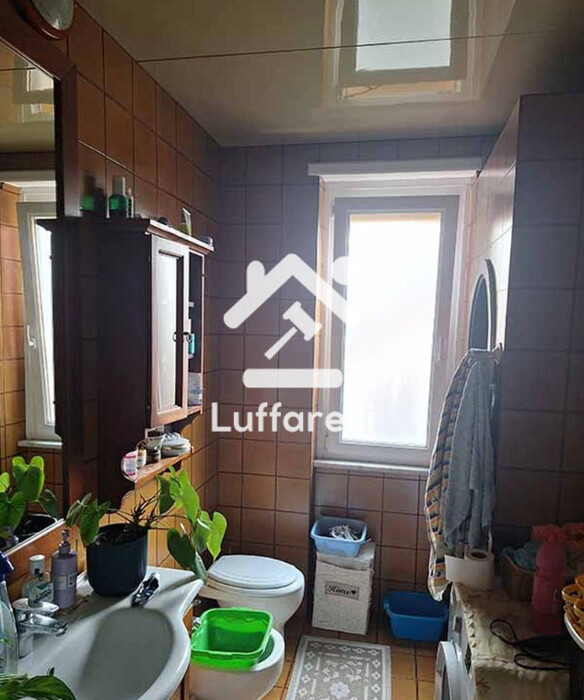 Immagine di APPARTAMENTO VIA ALBERICO DA ROSATE – ROMA