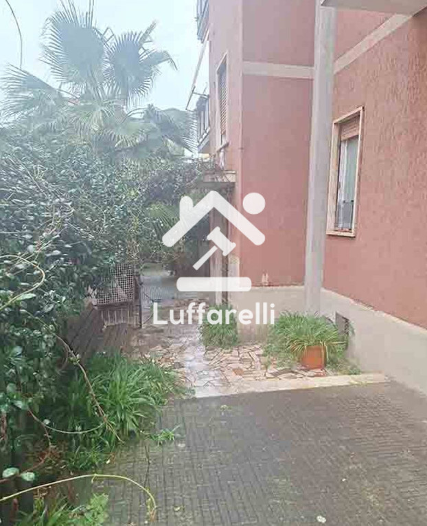 Immagine di APPARTAMENTO VIA ALBERICO DA ROSATE – ROMA