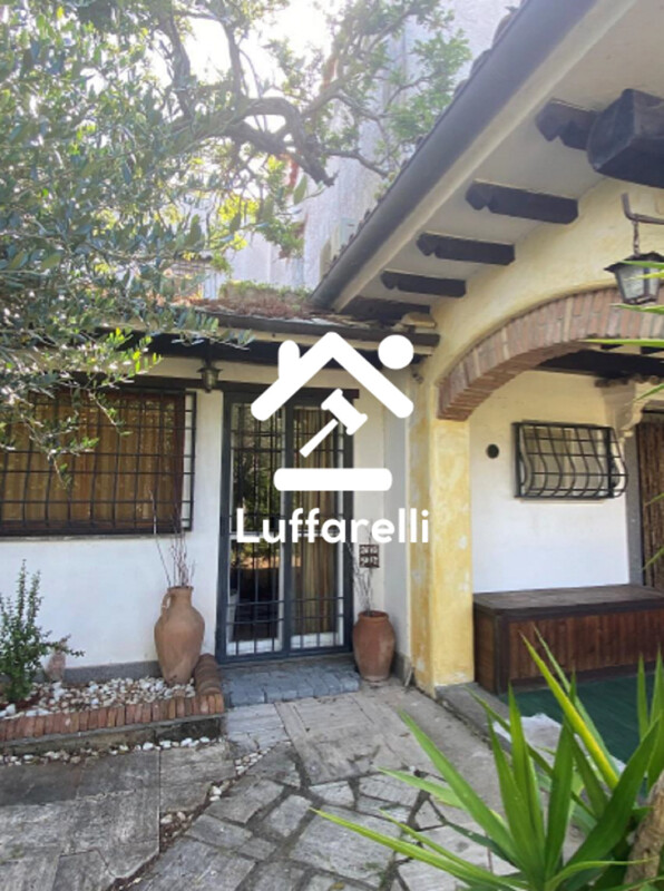 Immagine di VILLINO VIA CAMPO DI CARNE – ARDEA (RM)