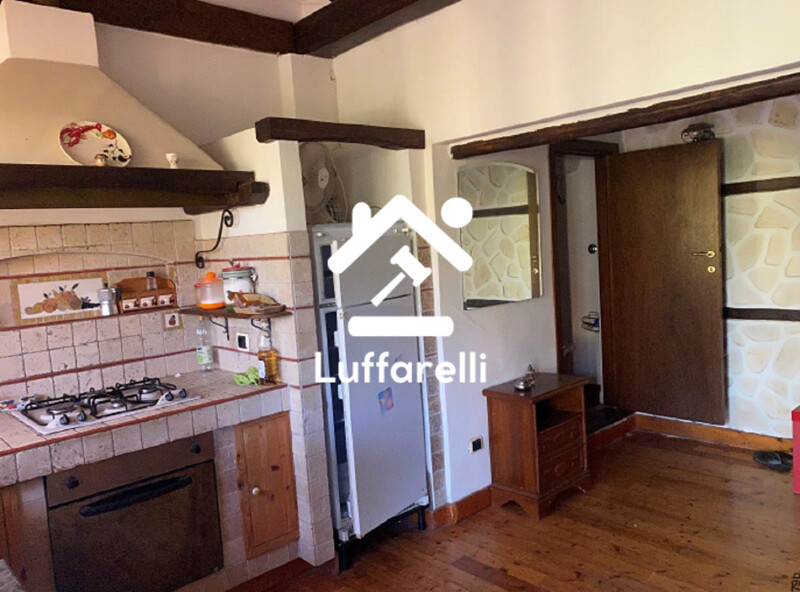 Immagine di VILLINO VIA CAMPO DI CARNE – ARDEA (RM)