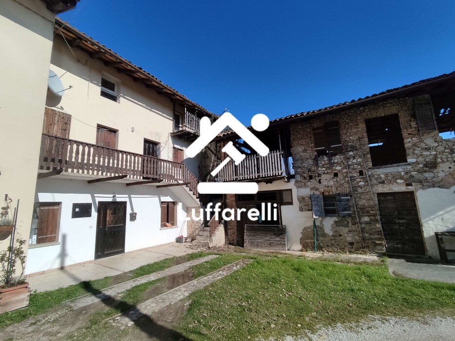 Immagine di CASA / VILLA BORGO DI SOPRA – CASSACCO