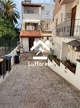 Immagine di ALBERGO VIA CESARE BATTISTI – LIPARI (ME)