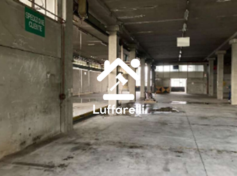 Immagine di CAPANNONE / IMMOBILI INDUSTRIALI VIA DON SATIRO STUCCHI – VALGREGHENTINO