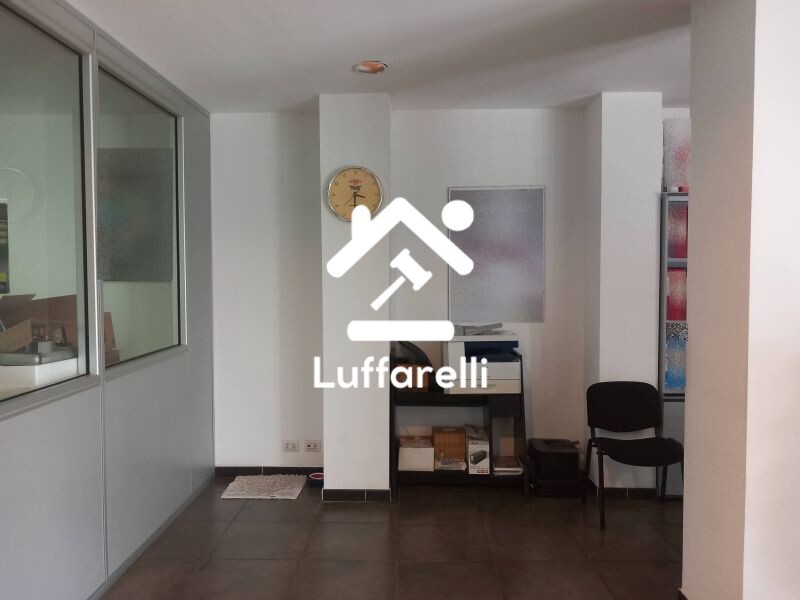 Immagine di LOCALE COMMERCIALE VIA GIUSEPPE GIUNCHI – ROMA