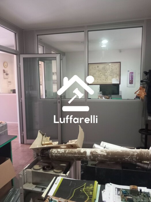 Immagine di LOCALE COMMERCIALE VIA GIUSEPPE GIUNCHI – ROMA