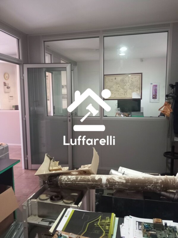 Immagine di LOCALE COMMERCIALE VIA GIUSEPPE GIUNCHI – ROMA