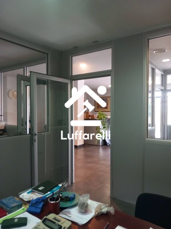 Immagine di LOCALE COMMERCIALE VIA GIUSEPPE GIUNCHI – ROMA