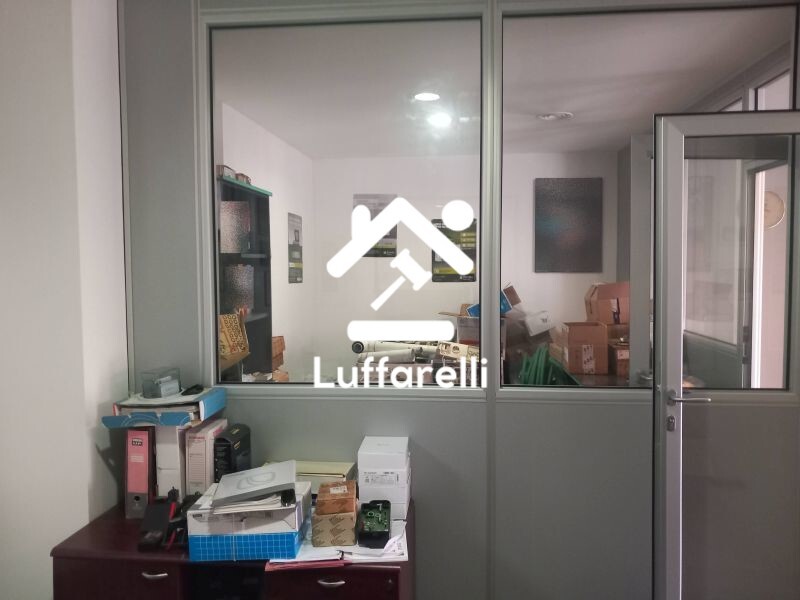 Immagine di LOCALE COMMERCIALE VIA GIUSEPPE GIUNCHI – ROMA