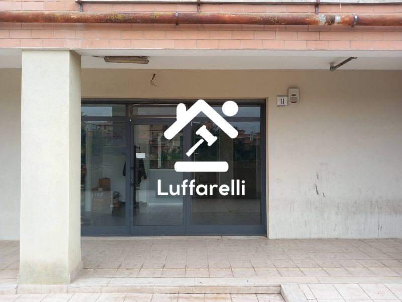 Immagine di LOCALE COMMERCIALE VIA GIUSEPPE GIUNCHI – ROMA