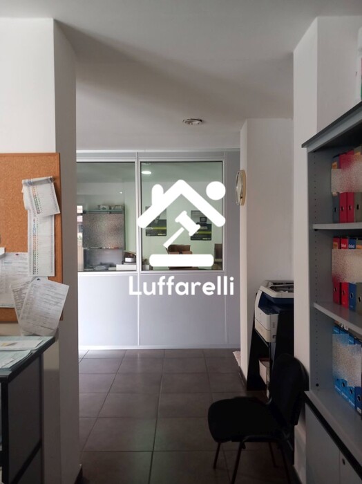 Immagine di LOCALE COMMERCIALE VIA GIUSEPPE GIUNCHI – ROMA