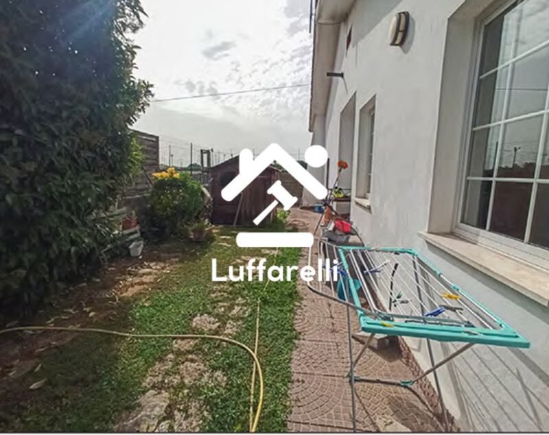 Immagine di VILLINO STRADA  PONTINA 148 KM 74 – LATINA (LT)