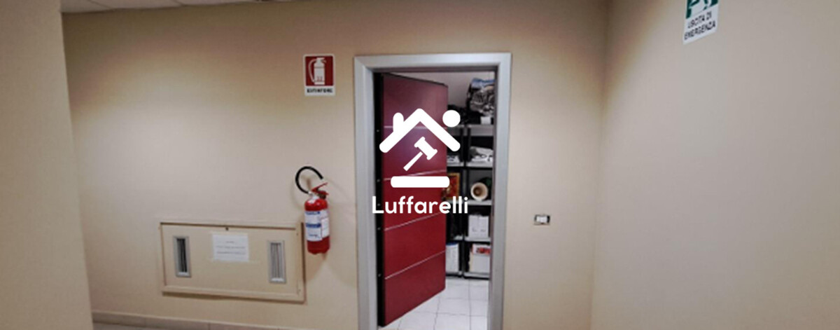 Immagine di NEGOZIO O LOCALE COMMERCIALE STRADA MOROLENSE S.N.C. – FROSINONE