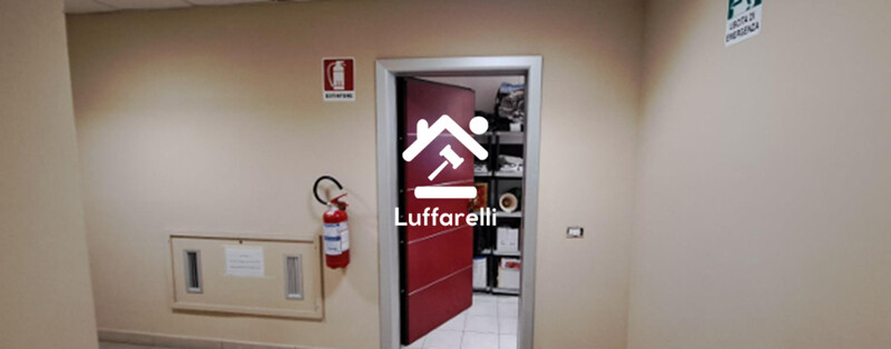 Immagine di NEGOZIO O LOCALE COMMERCIALE STRADA MOROLENSE S.N.C. – FROSINONE