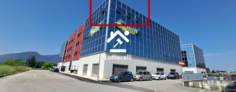Immagine di NEGOZIO O LOCALE COMMERCIALE STRADA MOROLENSE S.N.C. – FROSINONE