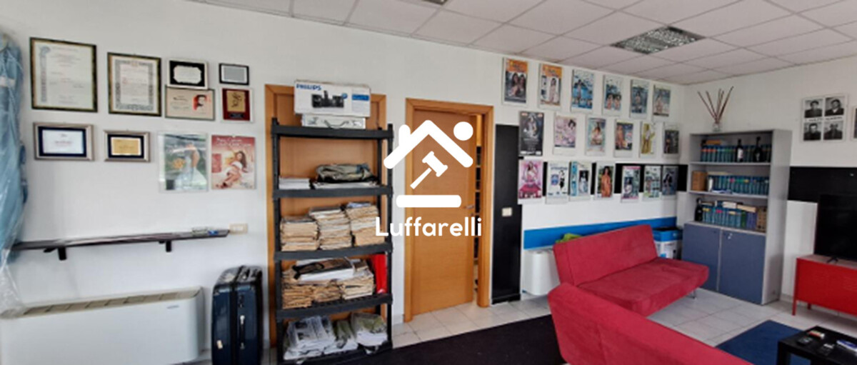 Immagine di NEGOZIO O LOCALE COMMERCIALE STRADA MOROLENSE S.N.C. – FROSINONE