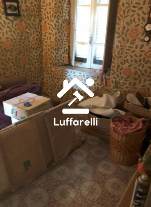 Immagine di LOCALE COMMERCIALE PIAZZA CENTOGOCCE – LARIANO