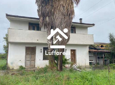 Immagine di VILLA VIA VAL PESARINA – APRILIA (LT)