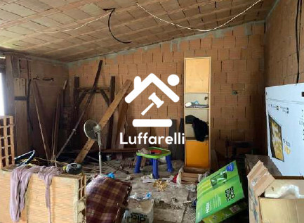 Immagine di VILLA VIA VAL PESARINA – APRILIA (LT)