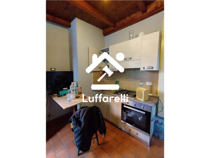 Immagine di FABBRICATO E TERRENI VIA CIRCONVALLAZIONE ORIENTARE – ROMA