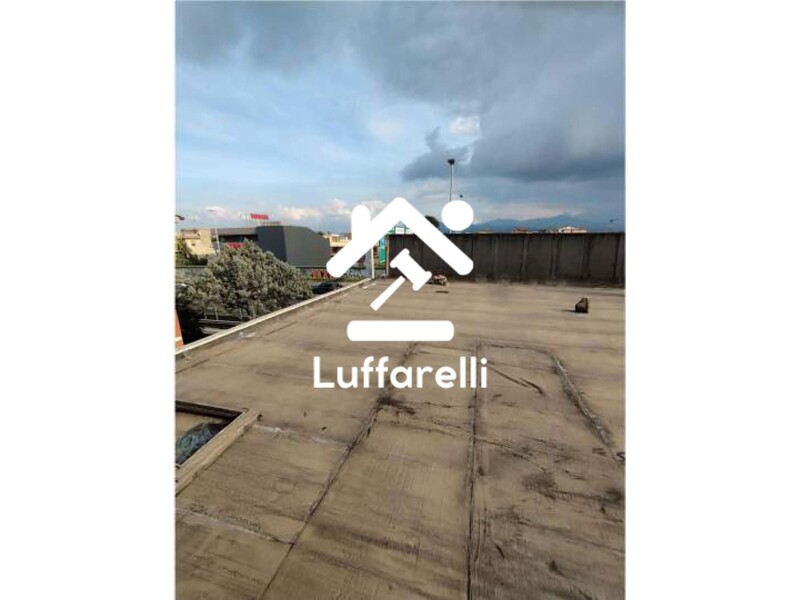 Immagine di FABBRICATO E TERRENI VIA CIRCONVALLAZIONE ORIENTARE – ROMA