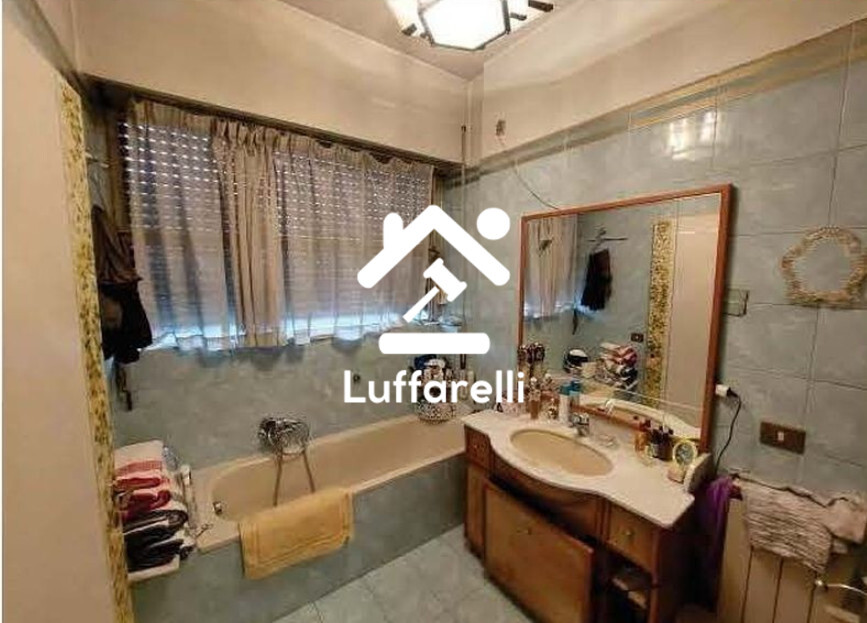 Immagine di APPARTAMENTO VIA TRIONFALE – ROMA