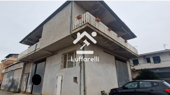 Immagine di APPARTAMENTO E LOCALE ARTIGIANALE VIA LOMBARDIA – SEZZE SCALO (LT)