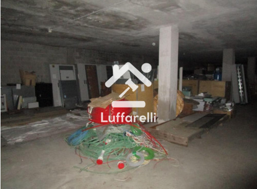 Immagine di MAGAZZINO VIA FRATELLI DI DIO – MAGENTA (MI)