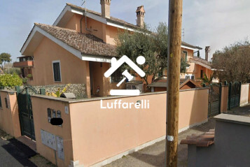 VILLINO A SCHIERA VIA ROCCE ANZINI - ISOLA SACRA (RM) — foto 2