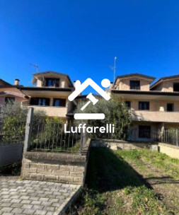 Immagine di VILLINO VIA DEL CICLAMINO – RIANO (RM)