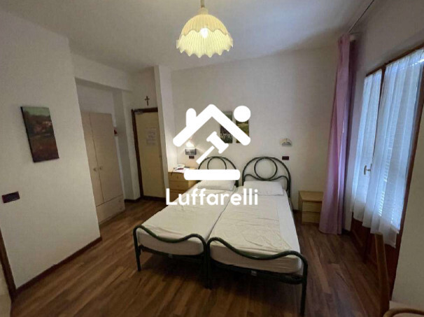Immagine di ATTIVITÀ RICETTIVE / SCOPO COMMERCIALE VIALE G. BACCELLI – CHIANCIANO TERME