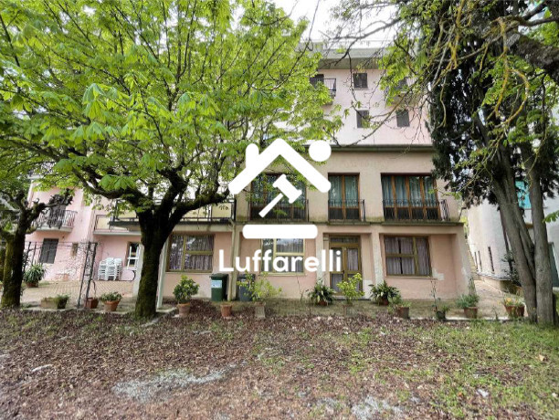 Immagine di ATTIVITÀ RICETTIVE / SCOPO COMMERCIALE VIALE G. BACCELLI – CHIANCIANO TERME