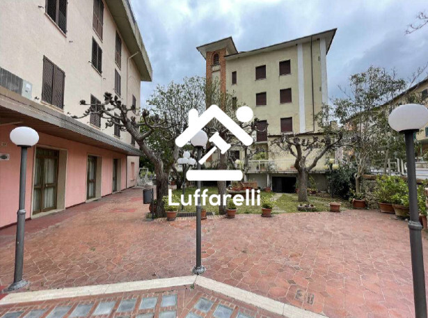 Immagine di ATTIVITÀ RICETTIVE / SCOPO COMMERCIALE VIALE G. BACCELLI – CHIANCIANO TERME